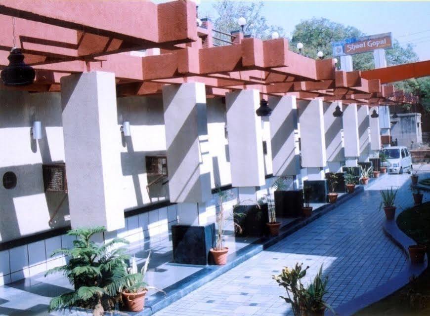 Hotel Sheel Gopal Vision Mathura Exteriér fotografie